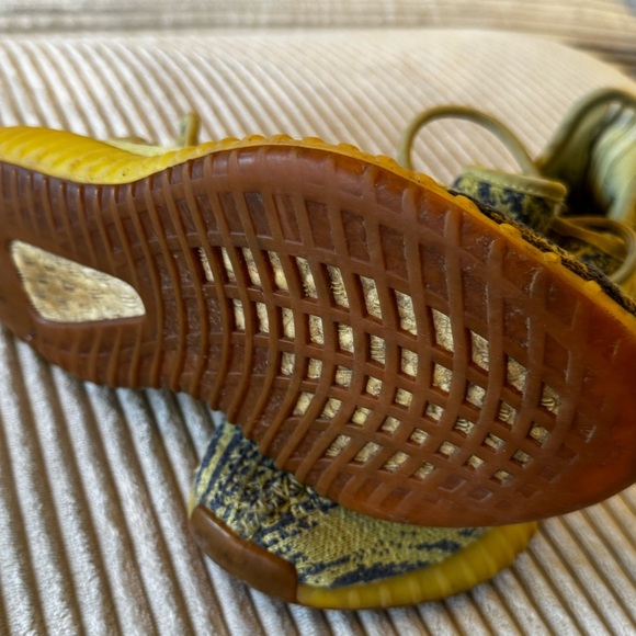 Size 5 - Semi Frozen Yellow adidas Yeezy Boost 350 V2 - used and loved - Picture 7 of 7